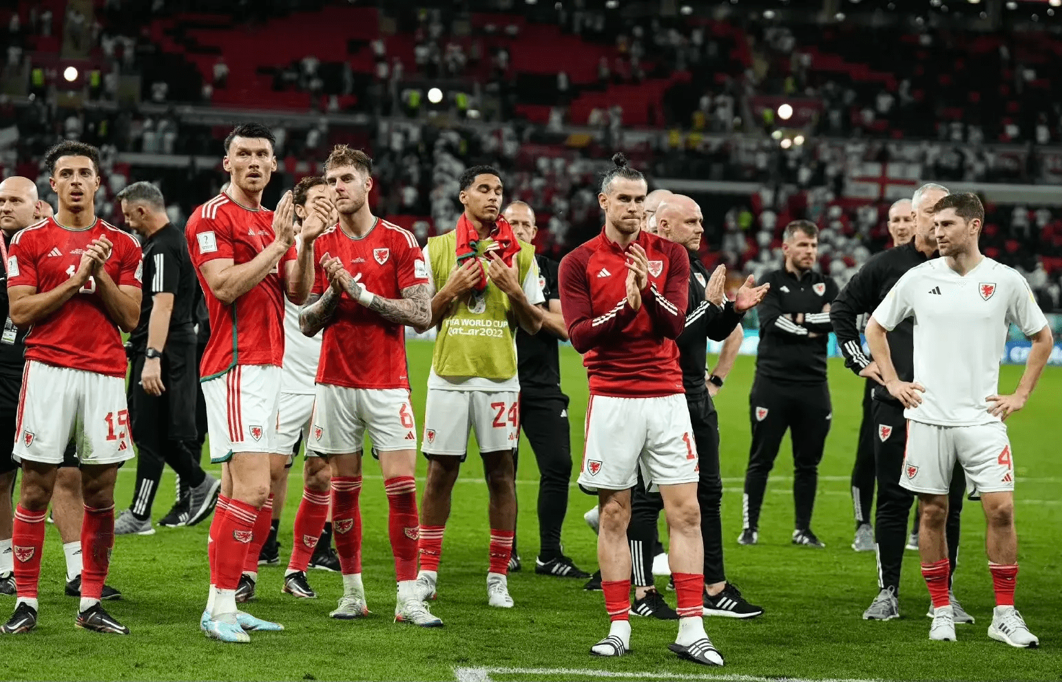 亚博体育在线-G2前途光明！，Faker新星比赛局势复杂表现突出引发球迷热议-亚博体育在线